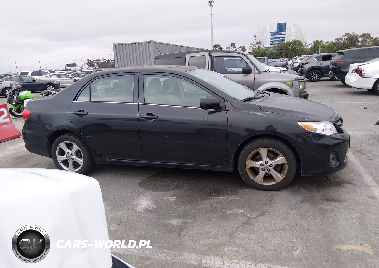 2013 Toyota Corolla Le VIN:5YFBU4EE6DP147847 - 13
