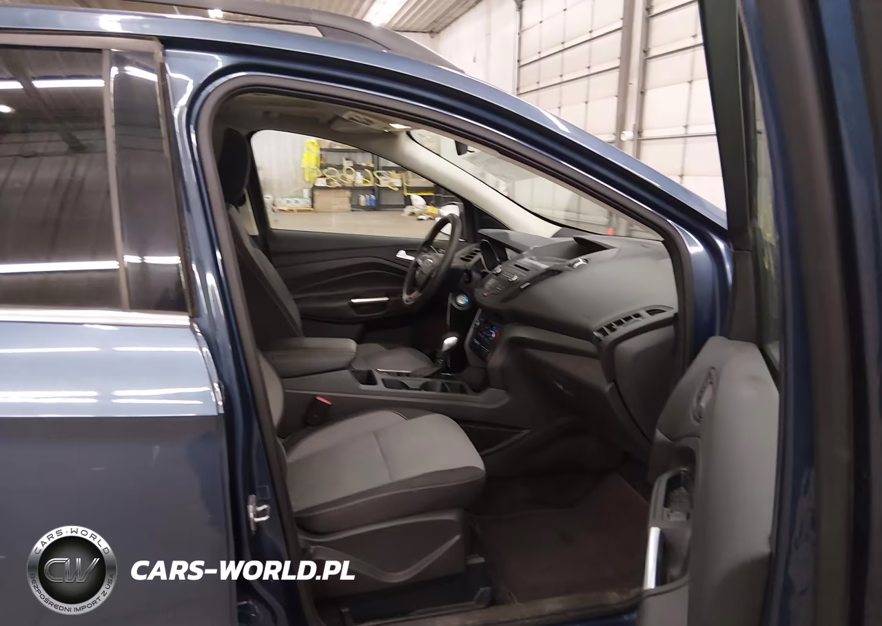 2018 Ford Escape Se VIN:1FMCU9GD9JUA12359 - 5