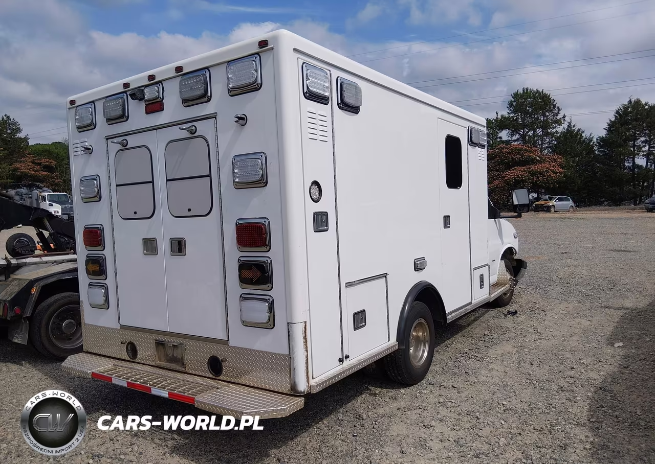 2019 Chevrolet Express Cutaway 4500 VIN:1GB3GRCG4K1253409 - 4