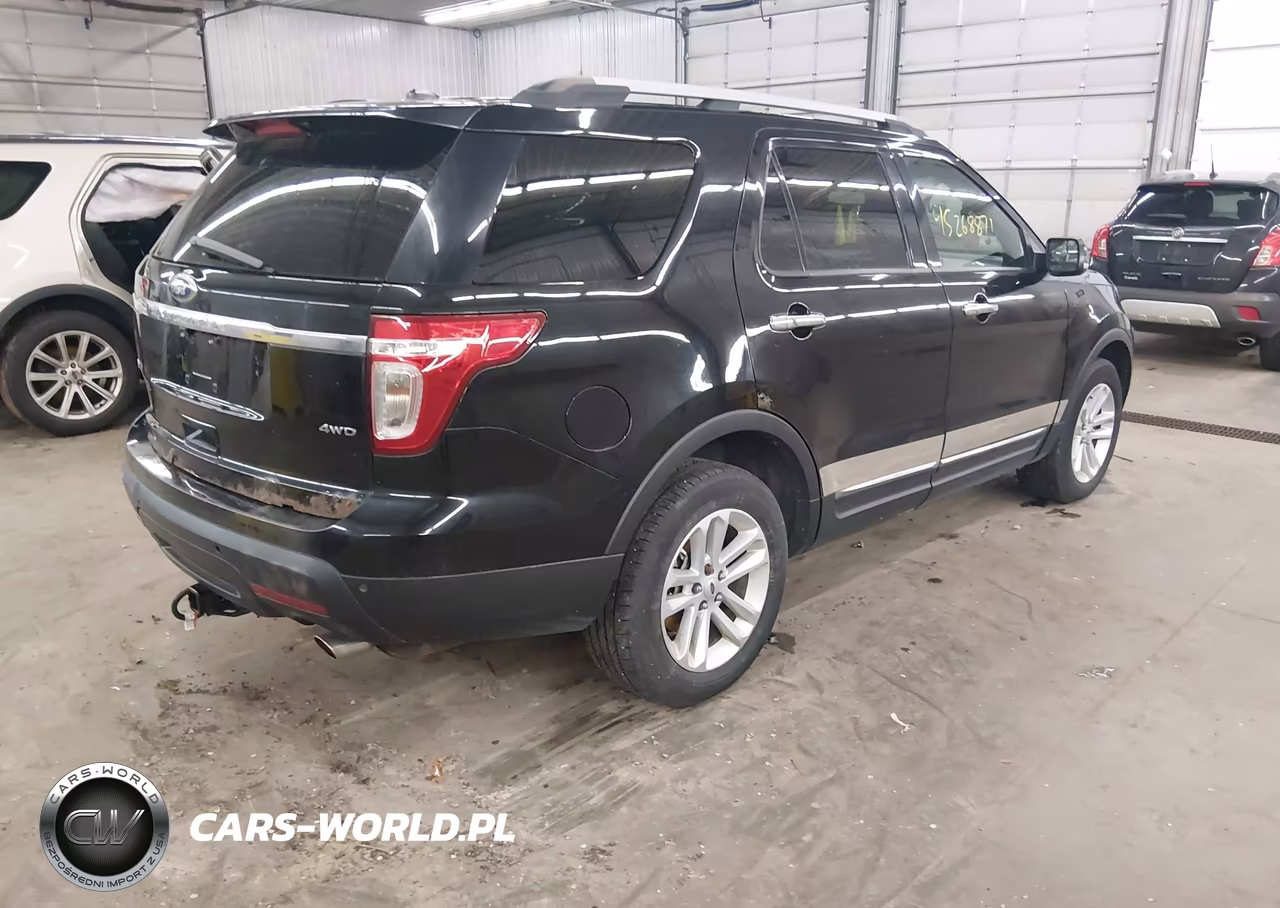 2012 Ford Explorer Xlt VIN:1FMHK8D83CGA53472 - 4