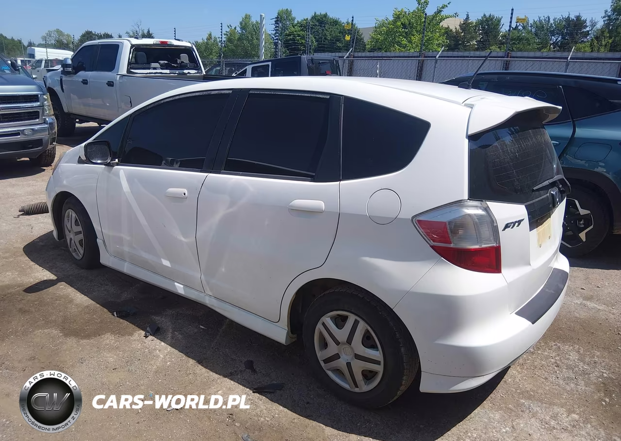 2009 Honda Fit Sport VIN:JHMGE88689S023808 - 3