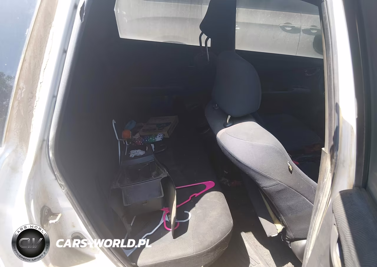 2009 Honda Fit Sport VIN:JHMGE88689S023808 - 8