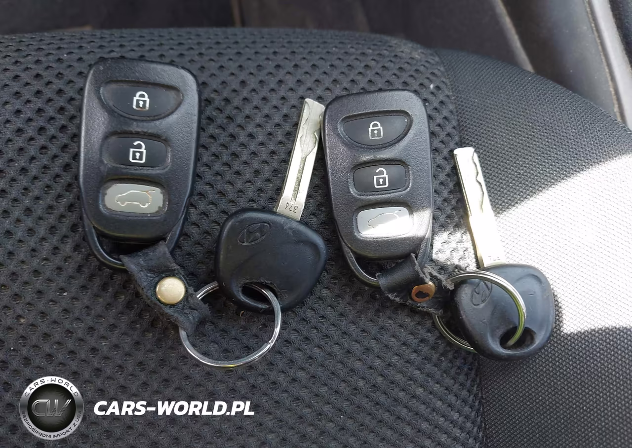 2009 Hyundai Elantra Touring VIN:KMHDC86E79U045643 - 11