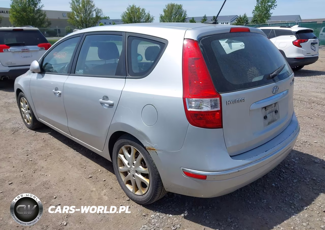 2009 Hyundai Elantra Touring VIN:KMHDC86E79U045643 - 3