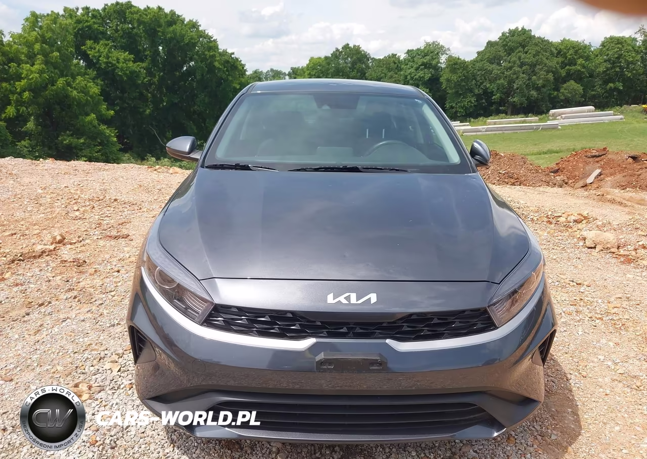 2024 Kia Forte Lxs VIN:3KPF24AD1RE770631 - 12