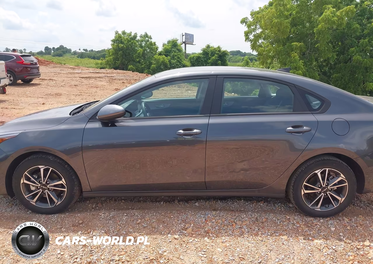 2024 Kia Forte Lxs VIN:3KPF24AD1RE770631 - 14