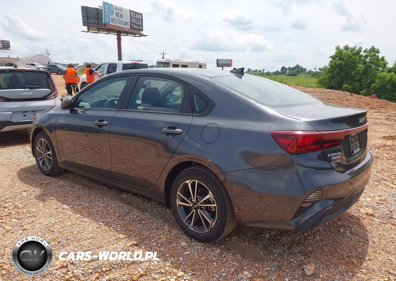 2024 Kia Forte Lxs VIN:3KPF24AD1RE770631 - 3