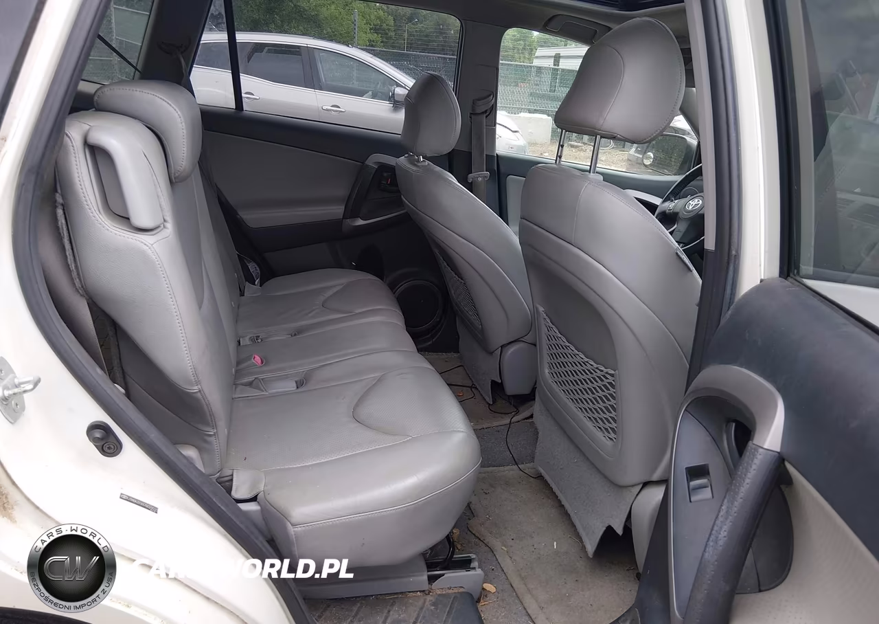 2007 Toyota Rav4 Limited V6 VIN:JTMBK31VX75029520 - 8