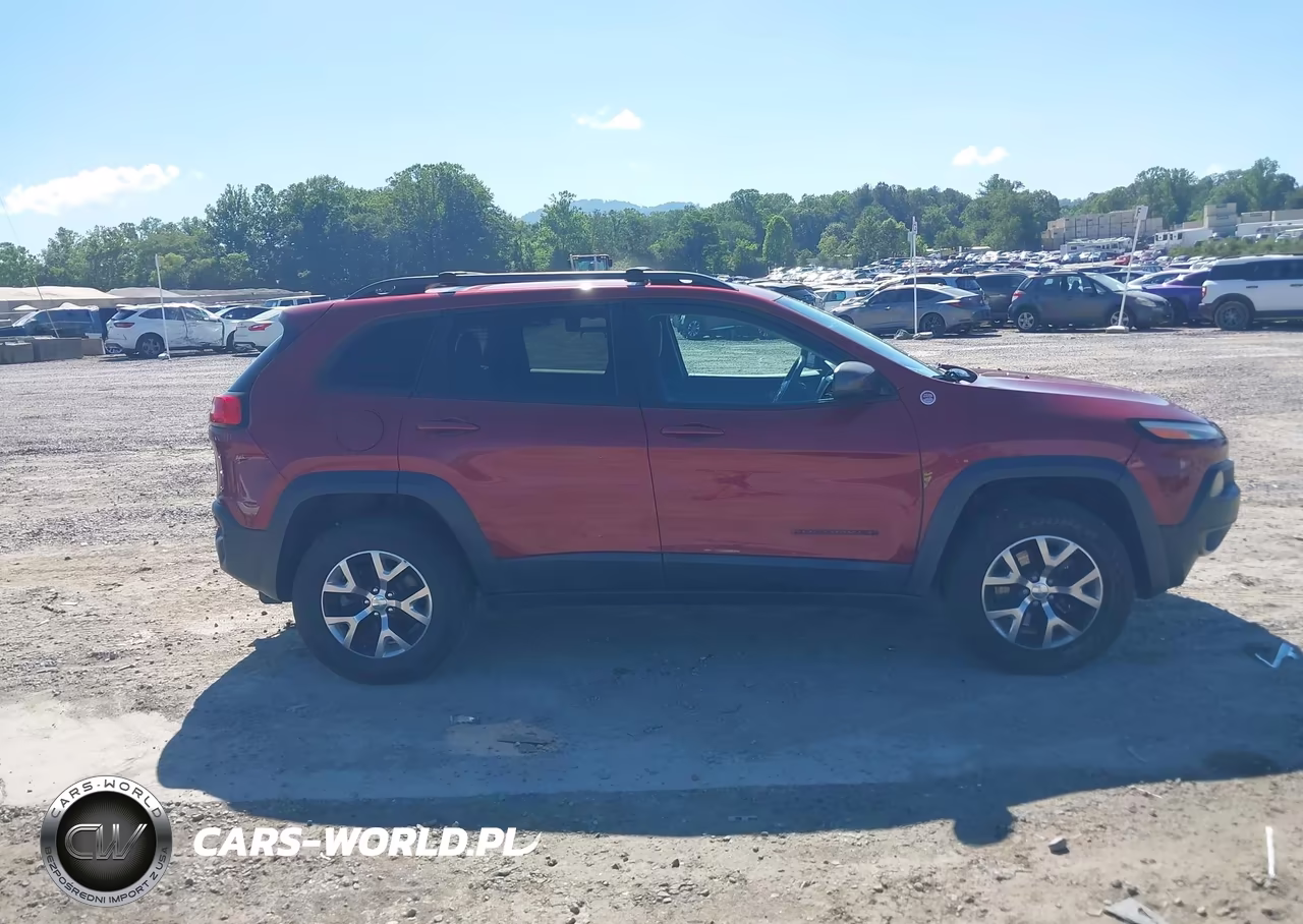 2015 Jeep Cherokee Trailhawk VIN:1C4PJMBS7FW785625 - 13