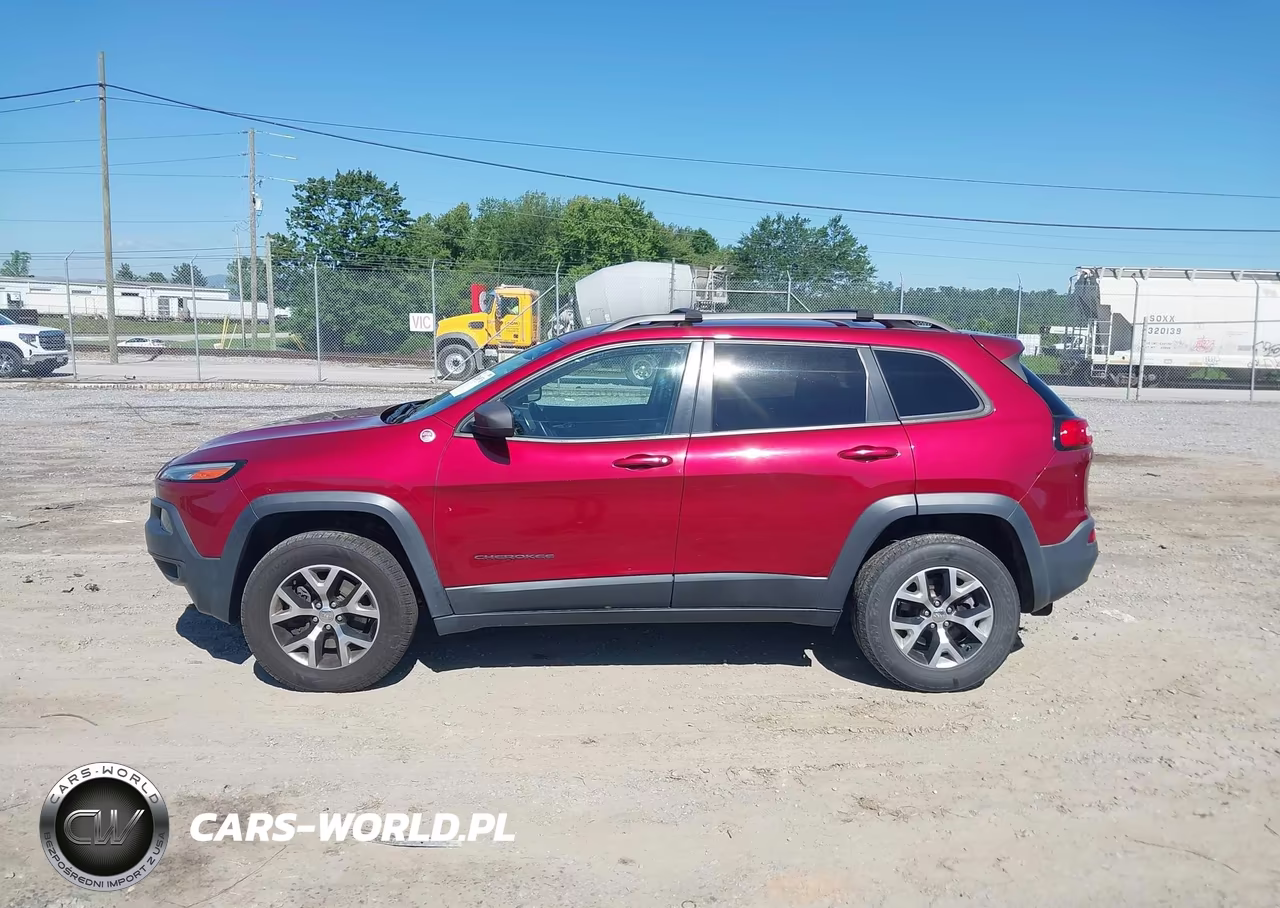 2015 Jeep Cherokee Trailhawk VIN:1C4PJMBS7FW785625 - 14
