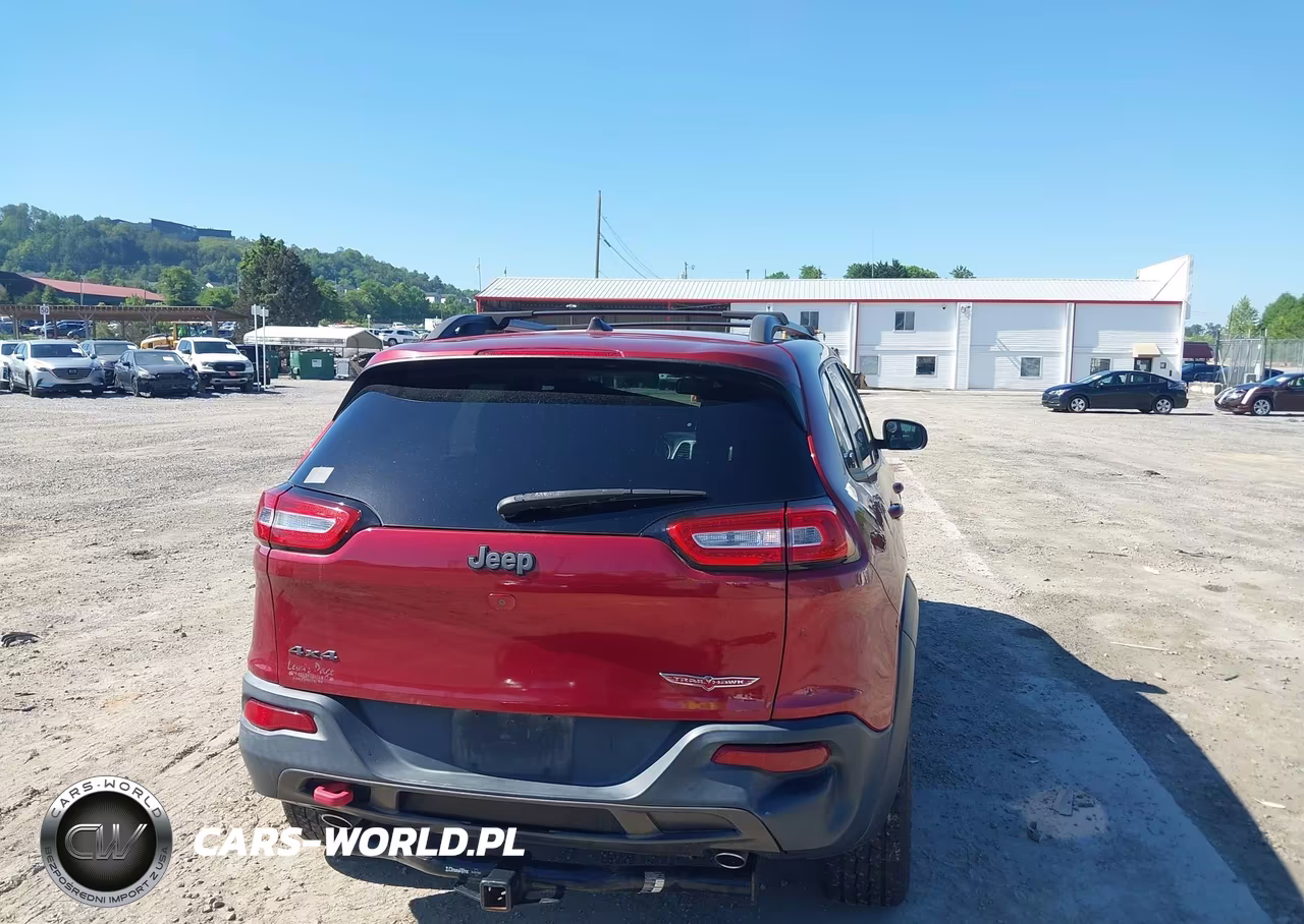 2015 Jeep Cherokee Trailhawk VIN:1C4PJMBS7FW785625 - 16