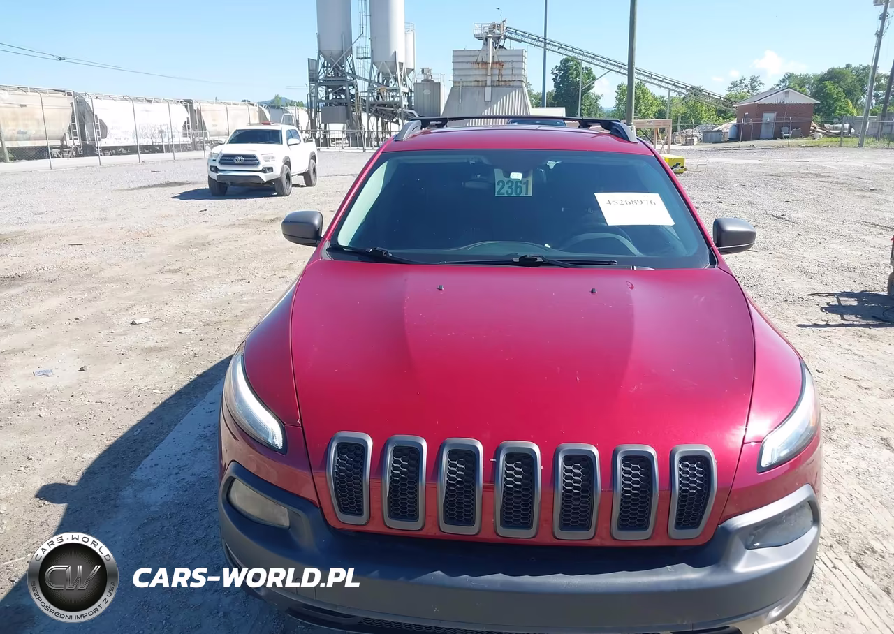2015 Jeep Cherokee Trailhawk VIN:1C4PJMBS7FW785625 - 6