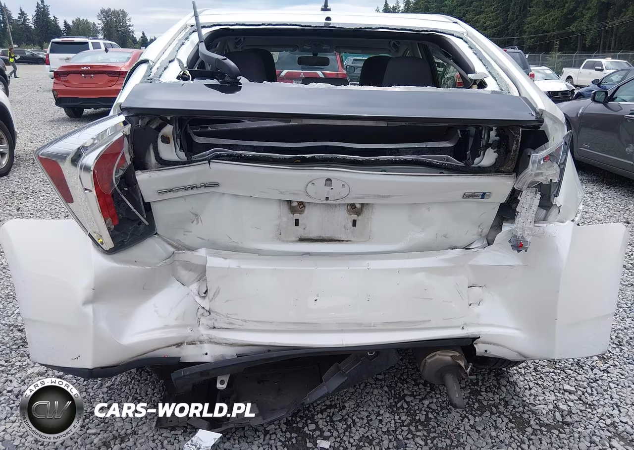 2015 Toyota Prius Two VIN:JTDKN3DU2F0482956 - 6