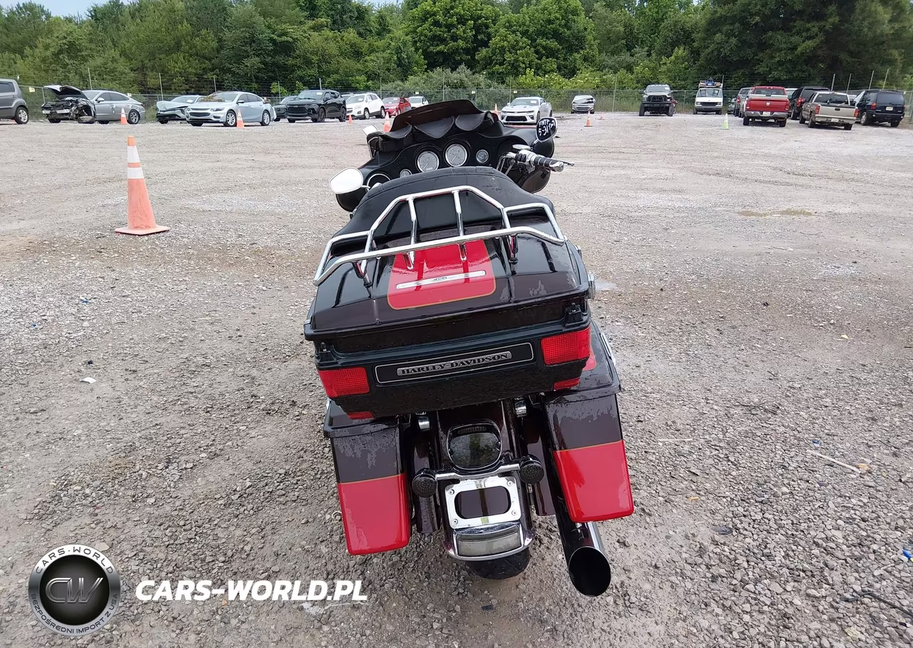 2010 Harley-Davidson Flhtcu VIN:1HD1FC41XAB630071 - 6