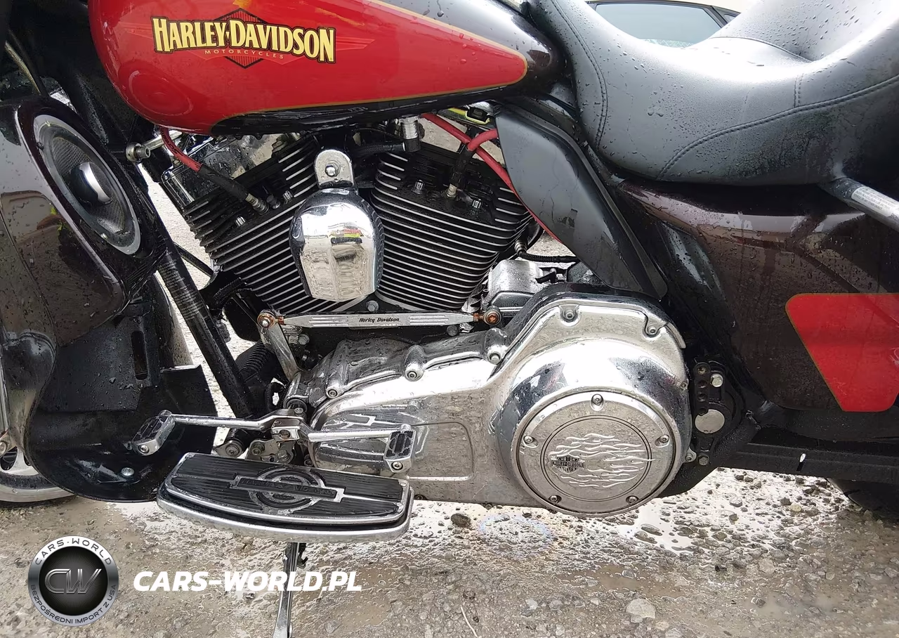 2010 Harley-Davidson Flhtcu VIN:1HD1FC41XAB630071 - 9