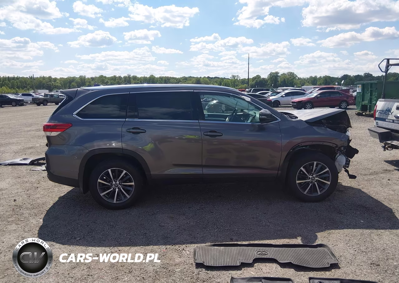 2019 Toyota Highlander Xle VIN:5TDJZRFH3KS597978 - 14