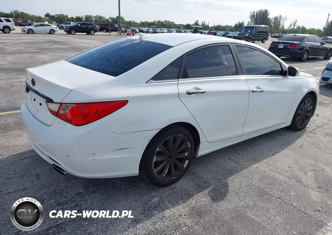 2011 Hyundai Sonata Se VIN:5NPEC4AC4BH034929 - 4