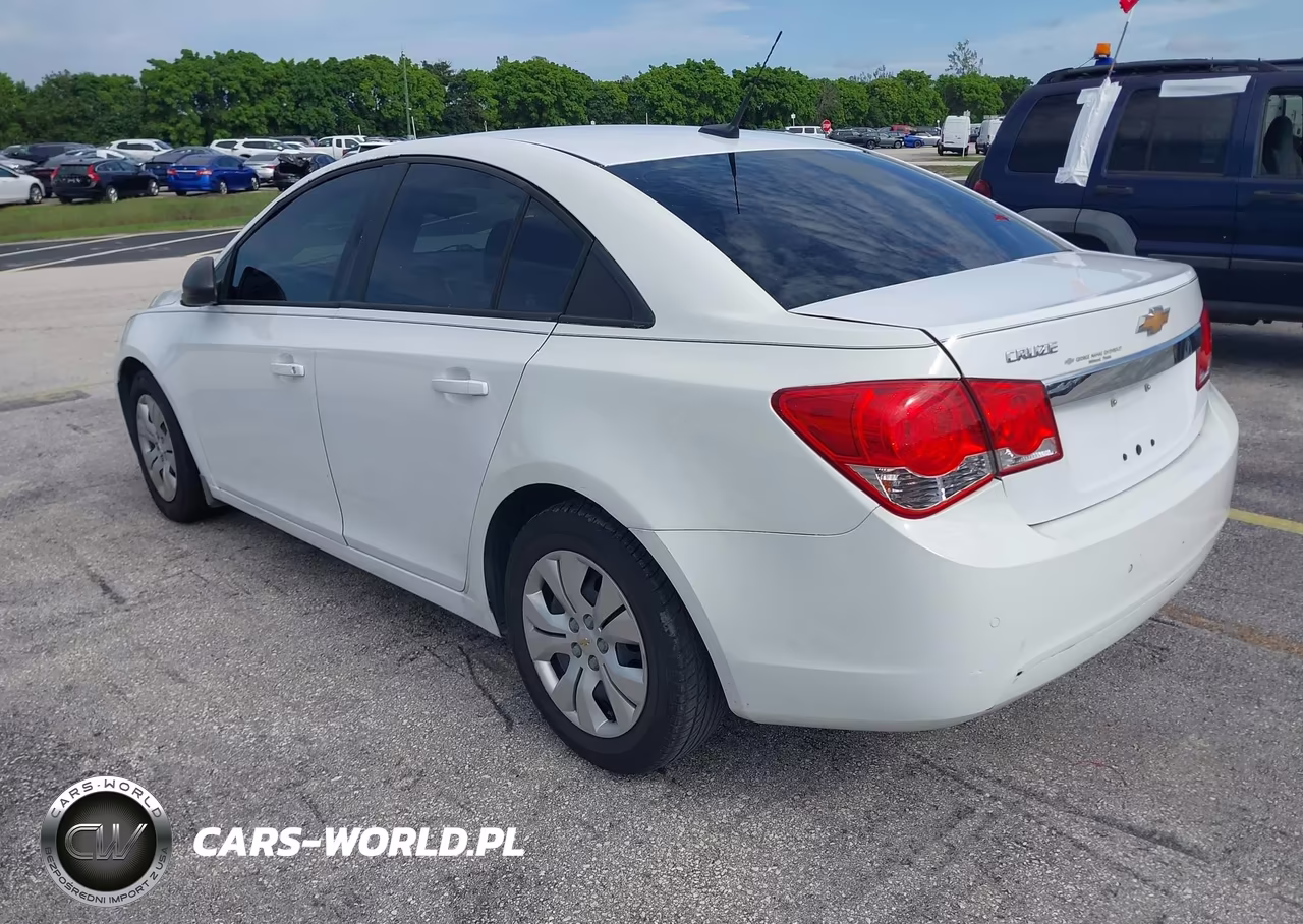 2014 Chevrolet Cruze Ls Auto VIN:1G1PA5SH5E7393609 - 3