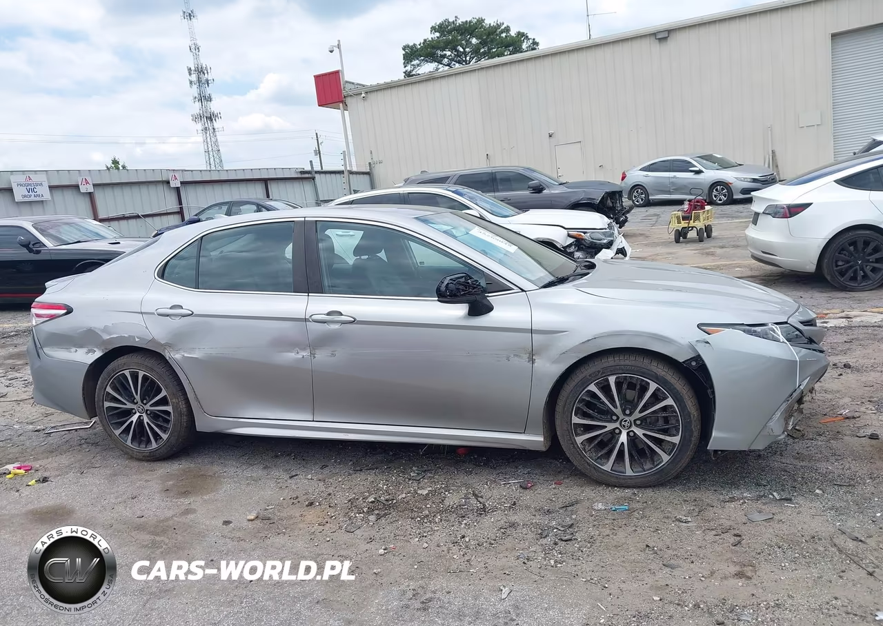 2020 Toyota Camry Se VIN:4T1G11AK4LU360883 - 13