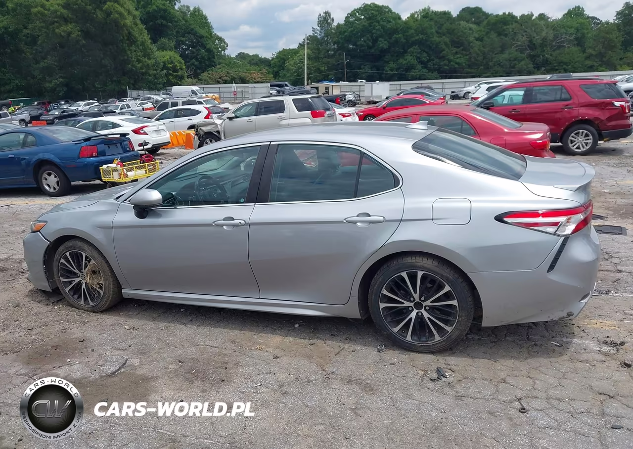 2020 Toyota Camry Se VIN:4T1G11AK4LU360883 - 14