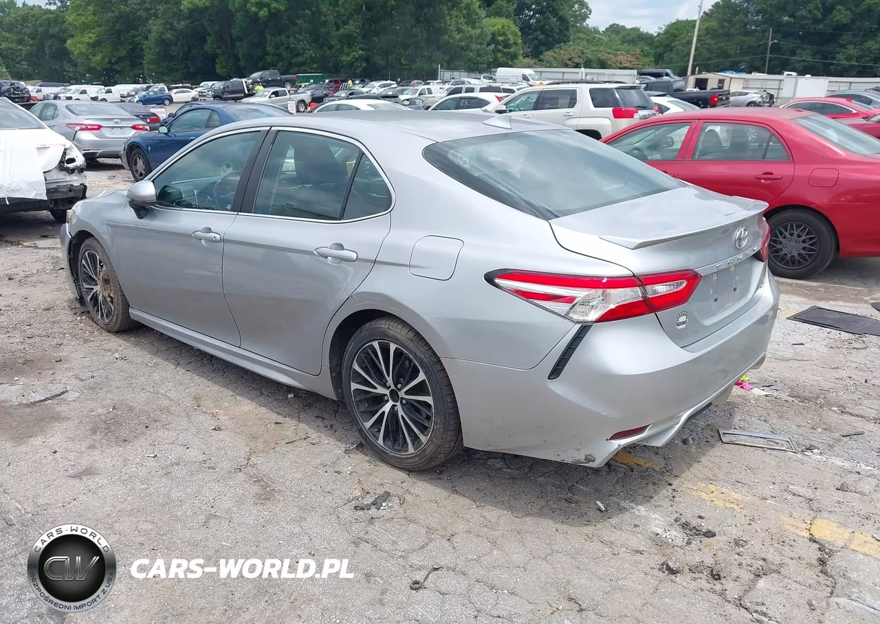 2020 Toyota Camry Se VIN:4T1G11AK4LU360883 - 3