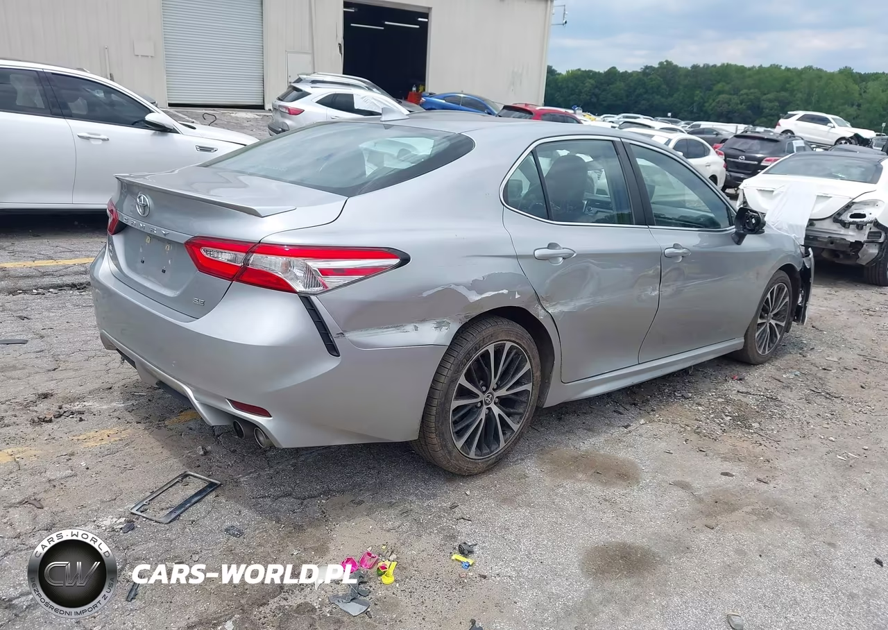 2020 Toyota Camry Se VIN:4T1G11AK4LU360883 - 4