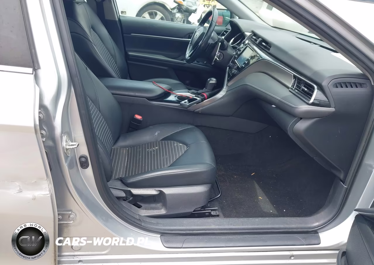 2020 Toyota Camry Se VIN:4T1G11AK4LU360883 - 5