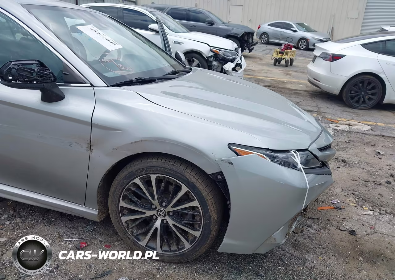 2020 Toyota Camry Se VIN:4T1G11AK4LU360883 - 6