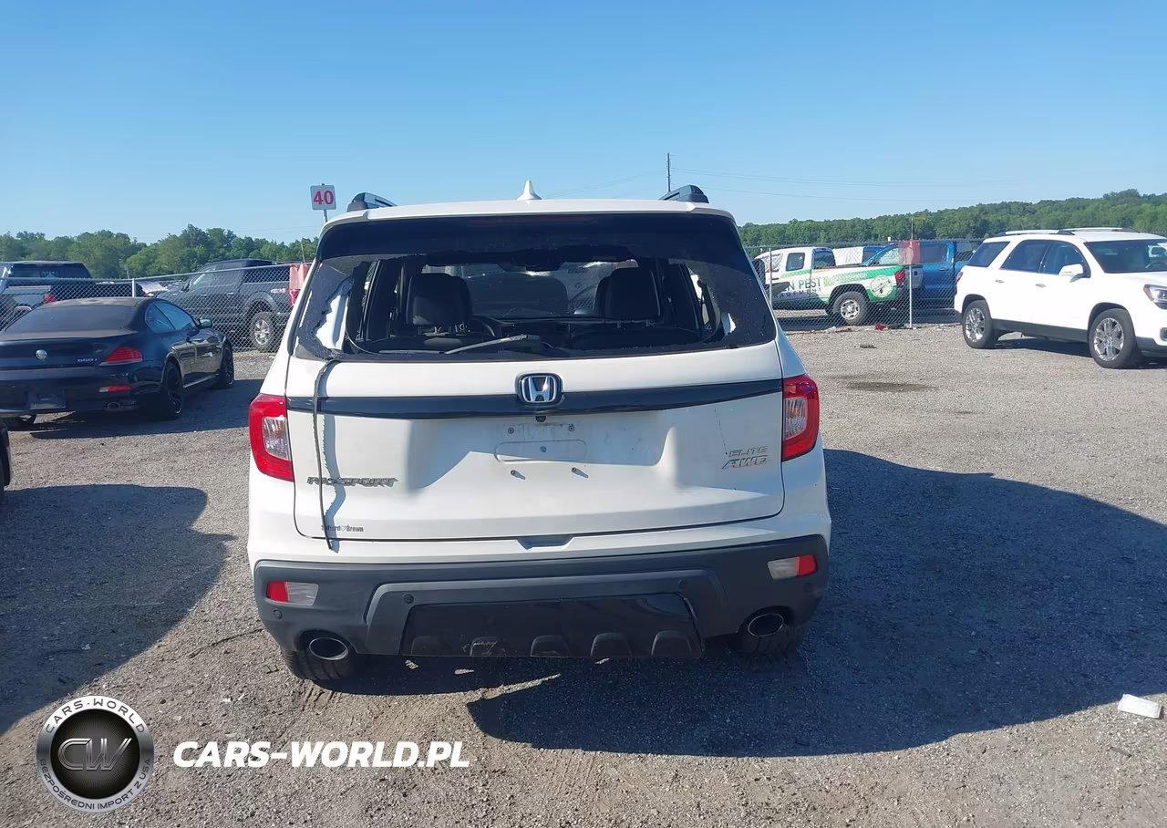 2019 Honda Passport Elite VIN:5FNYF8H03KB005377 - 16