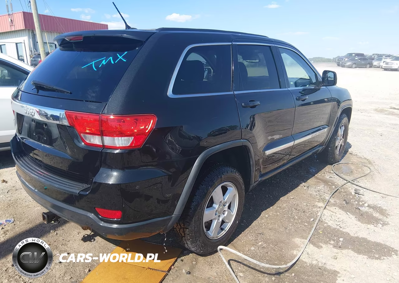 2012 Jeep Grand Cherokee Laredo VIN:1C4RJEAG1CC167130 - 4