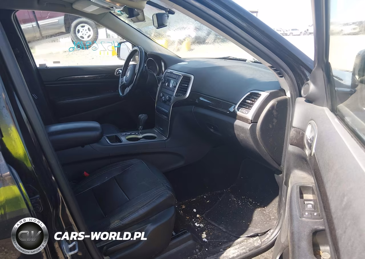 2012 Jeep Grand Cherokee Laredo VIN:1C4RJEAG1CC167130 - 5