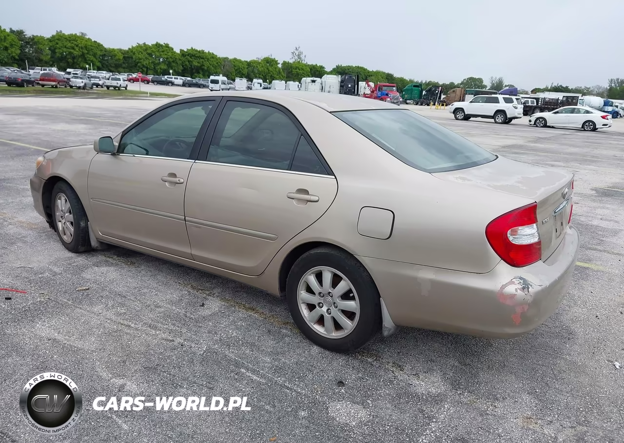 2002 Toyota Camry Xle VIN:4T1BE30K12U043427 - 3