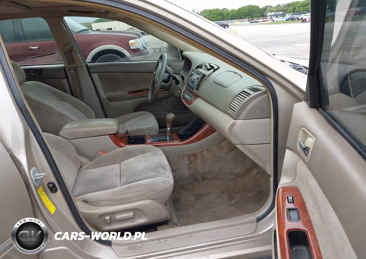2002 Toyota Camry Xle VIN:4T1BE30K12U043427 - 5