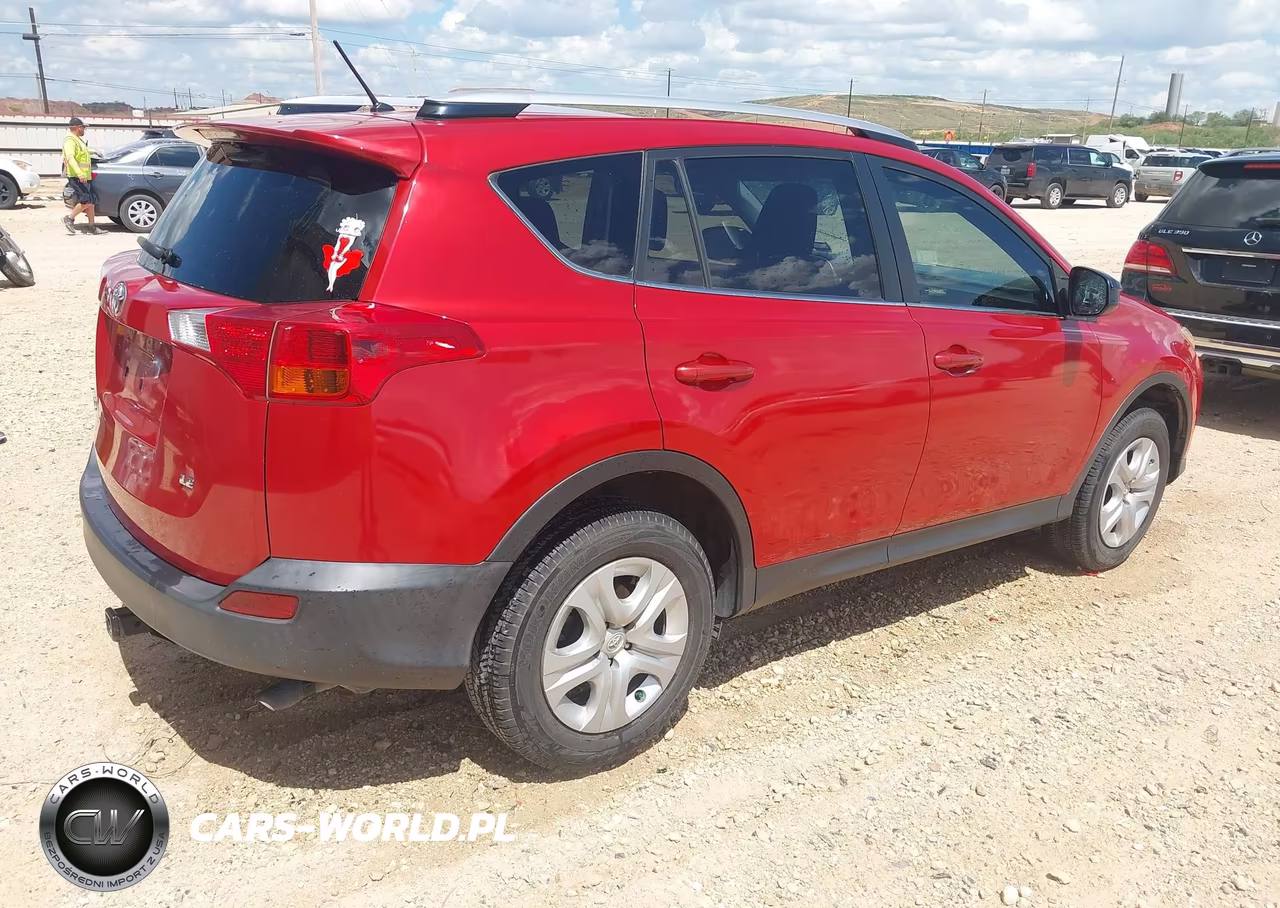 2015 Toyota Rav4 Le VIN:JTMZFREV6FJ054551 - 4