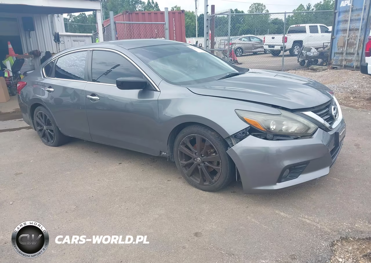2017 Nissan Altima 2.5 Sr – zdjęcie 1 z 15