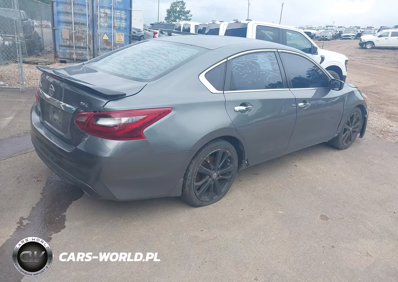 2017 Nissan Altima 2.5 Sr VIN:1N4AL3AP3HC228390 - 4