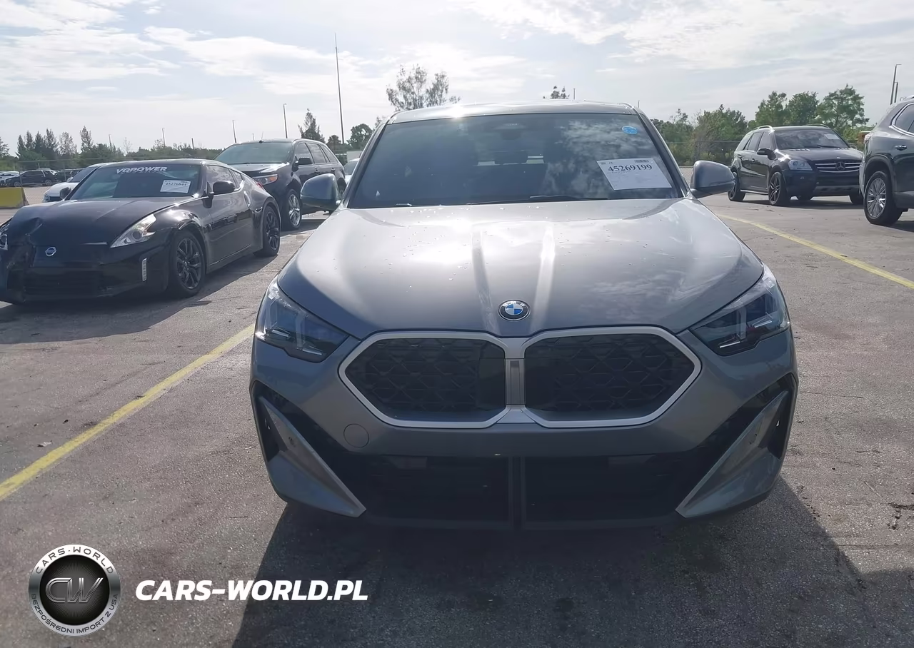 2025 BMW X2 xDrive28I VIN:WBX63GM05S5371863 - 12