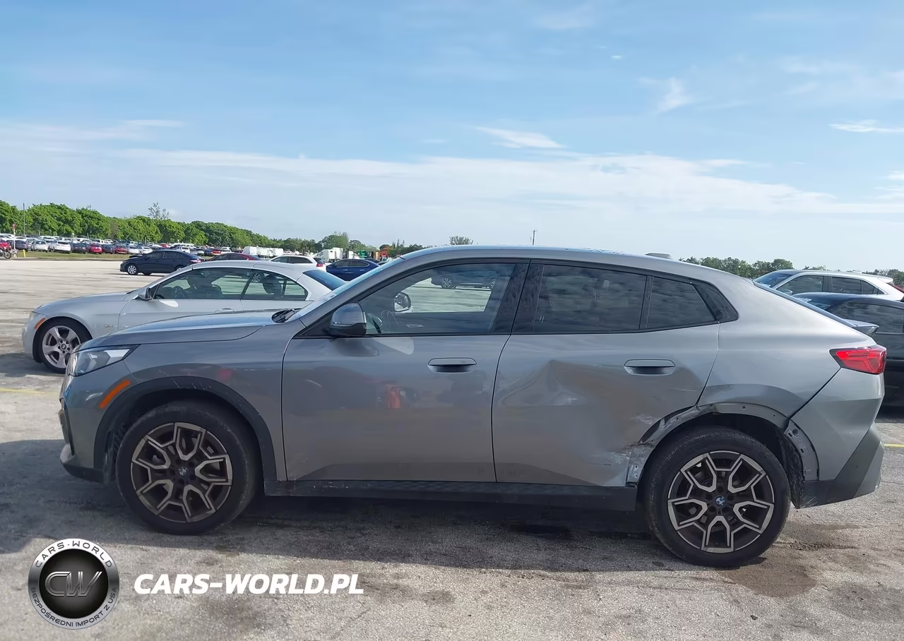 2025 BMW X2 xDrive28I VIN:WBX63GM05S5371863 - 14