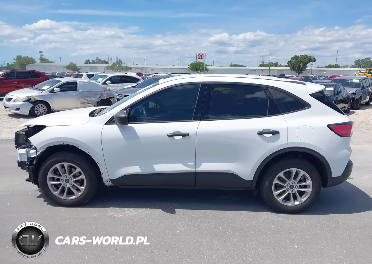 2022 Ford Escape S VIN:1FMCU0F66NUB56746 - 15