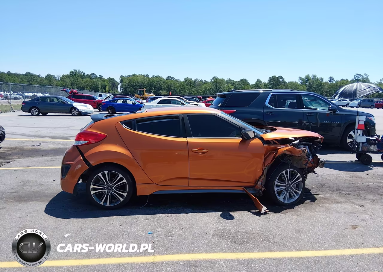 2016 Hyundai Veloster Turbo VIN:KMHTC6AE0GU293138 - 13
