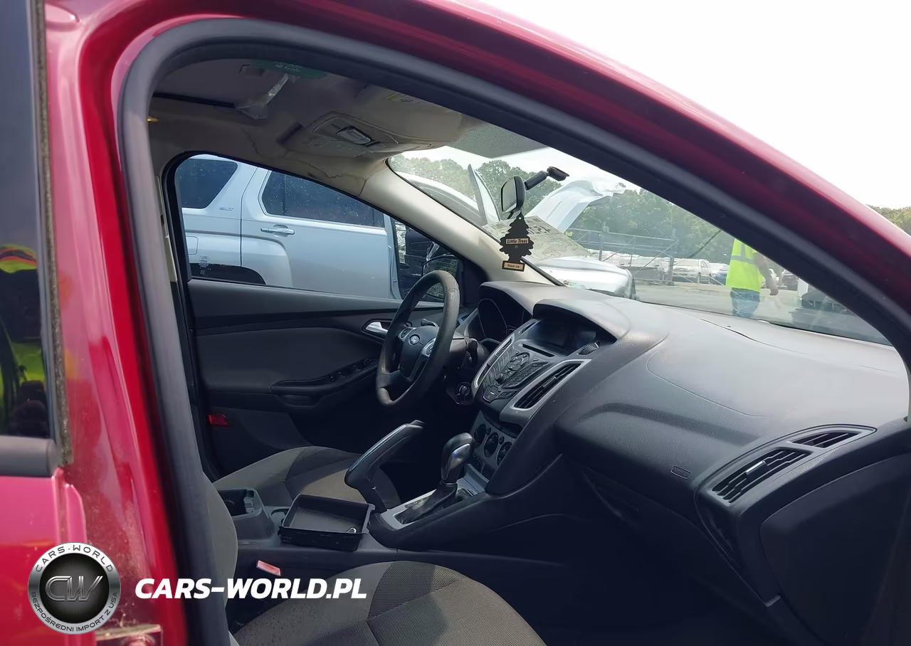 2013 Ford Focus Se VIN:1FADP3F27DL225453 - 5