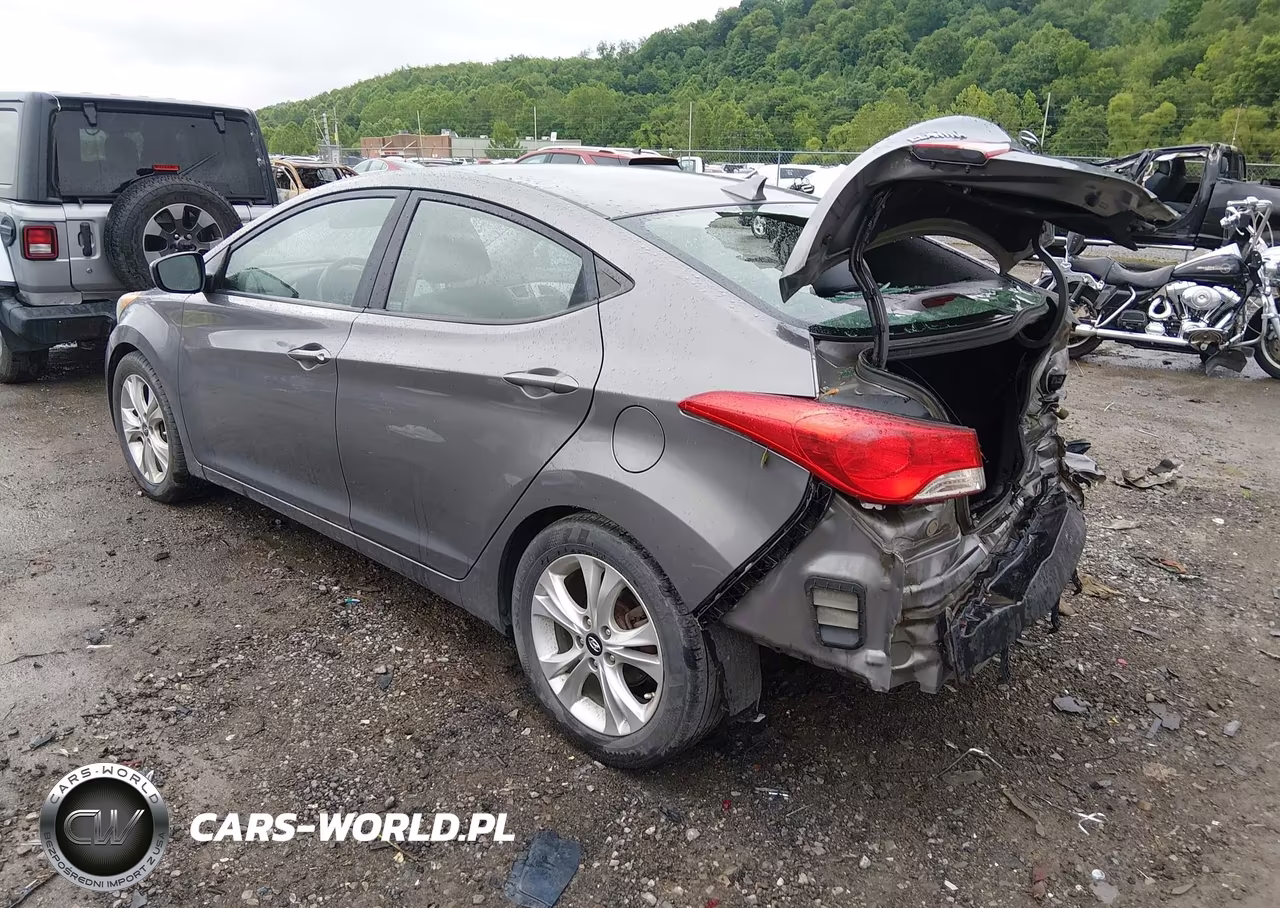 2011 Hyundai Elantra Gls VIN:5NPDH4AE3BH058640 - 3