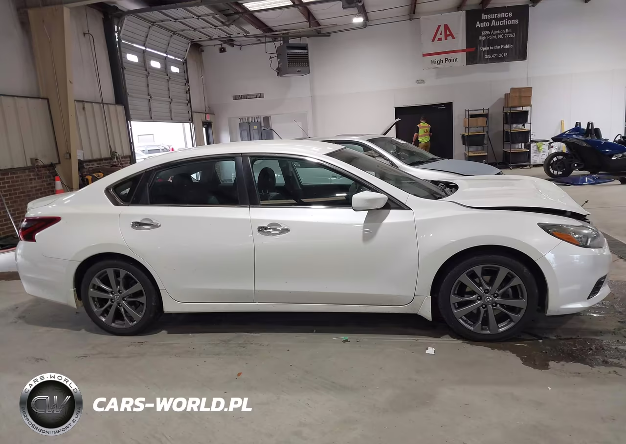 2018 Nissan Altima 2.5 Sr VIN:1N4AL3AP6JC225621 - 13