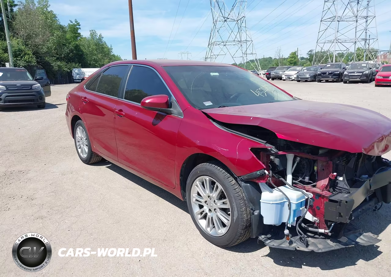 2015 Toyota Camry Le – zdjęcie 1 z 17