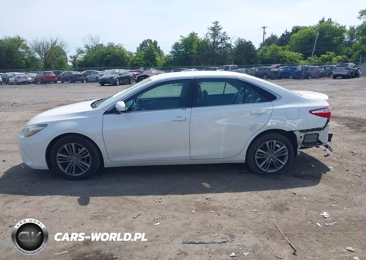 2016 Toyota Camry Se VIN:4T1BF1FK0GU131546 - 15