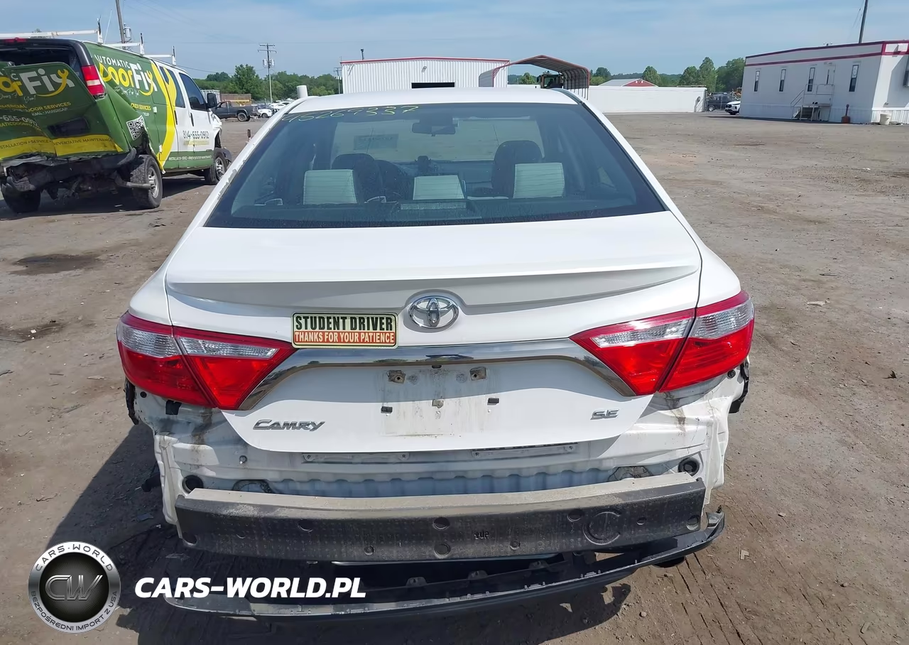 2016 Toyota Camry Se VIN:4T1BF1FK0GU131546 - 17