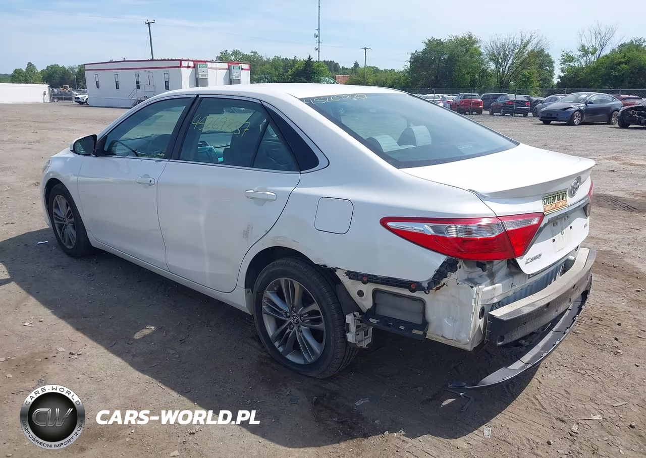 2016 Toyota Camry Se VIN:4T1BF1FK0GU131546 - 3