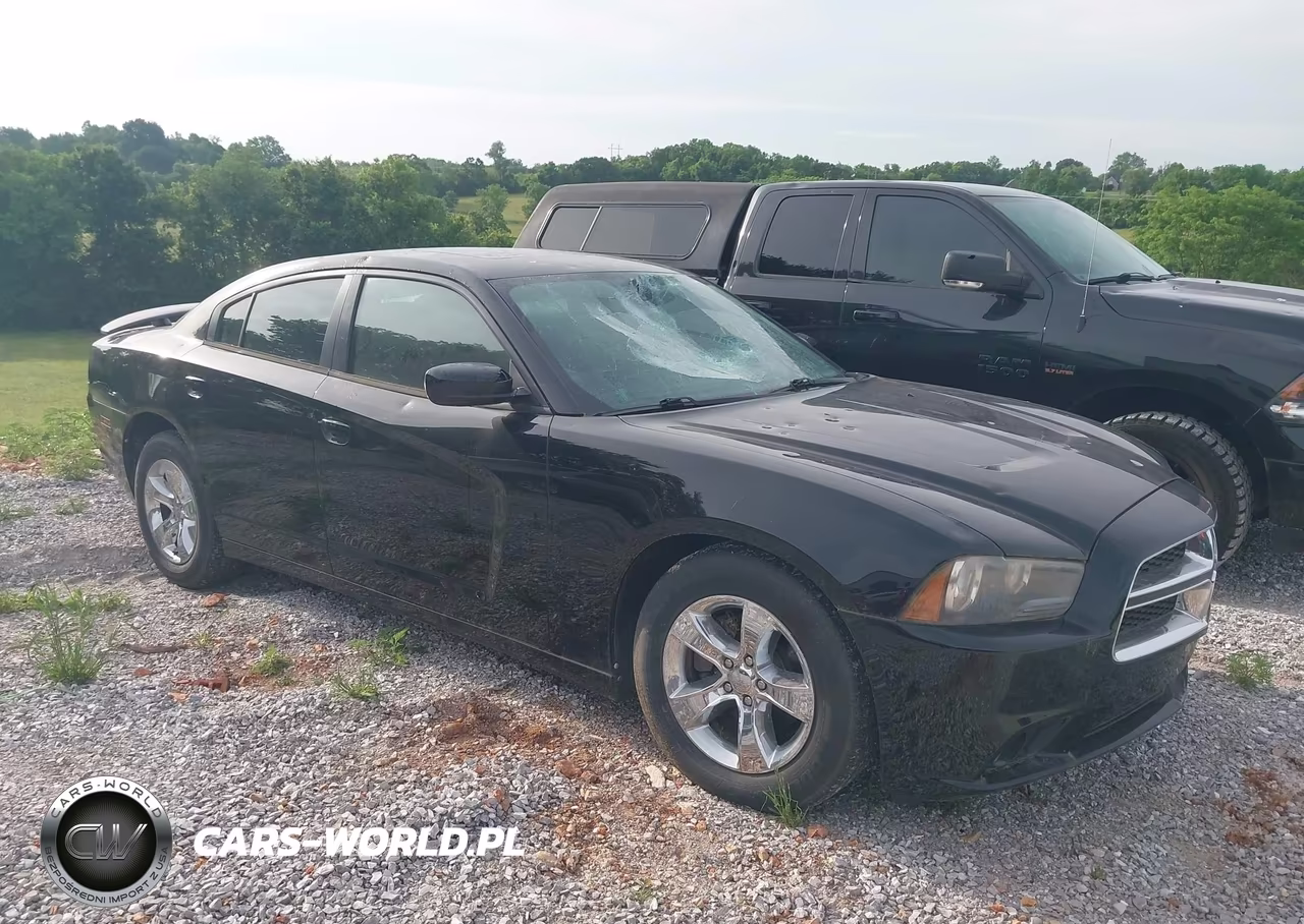 2013 Dodge Charger Sxt – zdjęcie 1 z 13