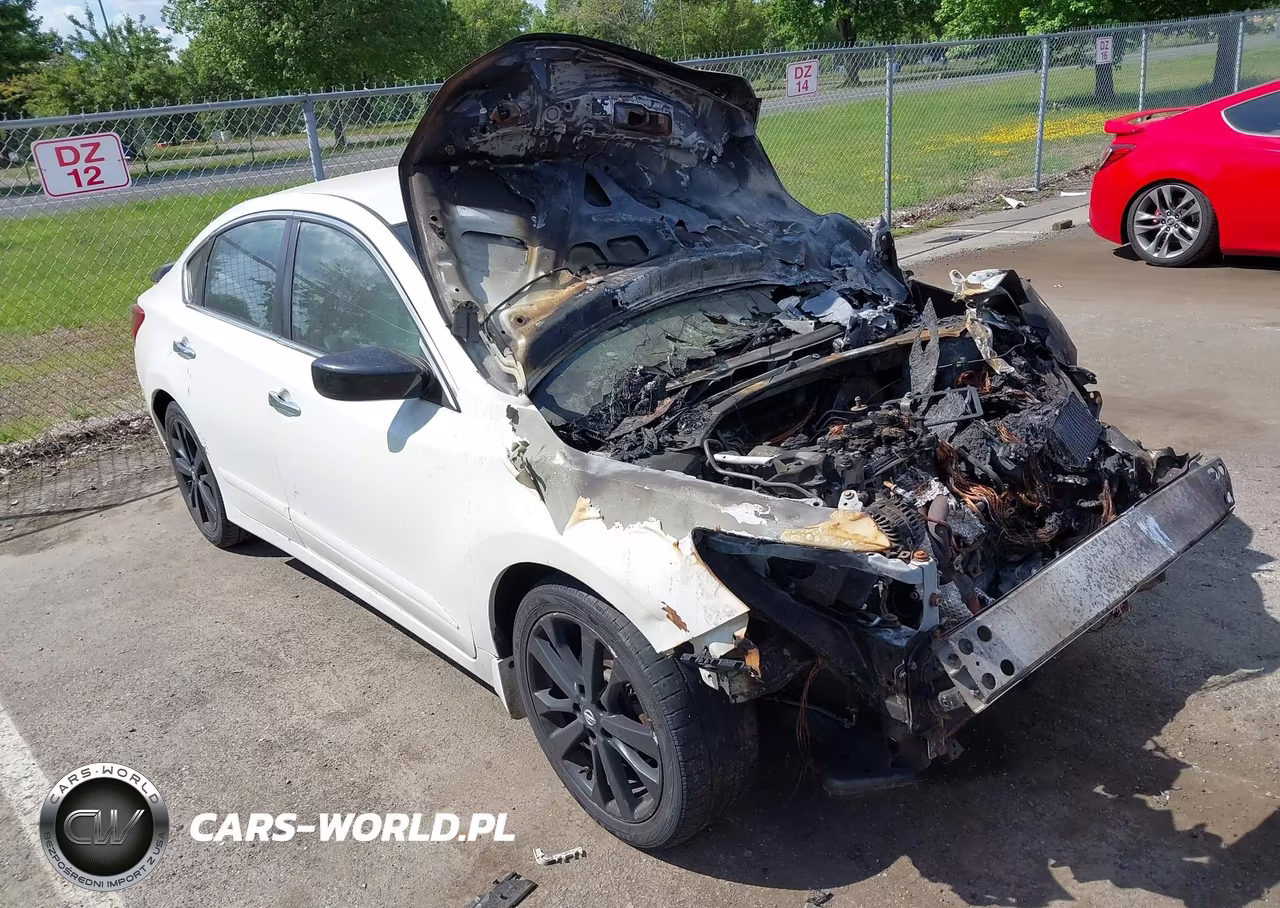 2017 Nissan Altima 2.5 Sr – zdjęcie 1 z 16