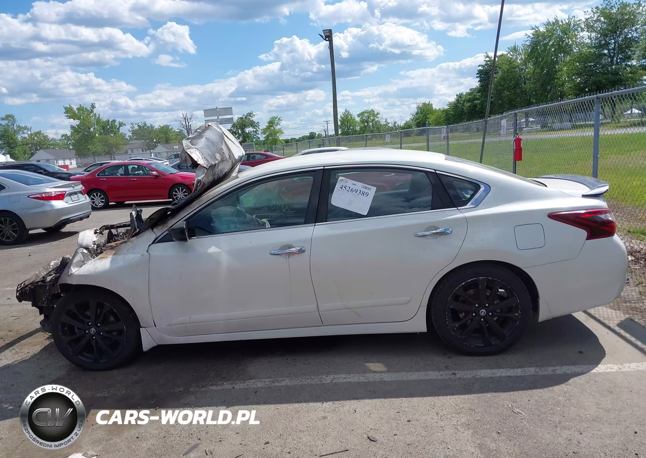 2017 Nissan Altima 2.5 Sr VIN:1N4AL3AP6HC243014 - 14